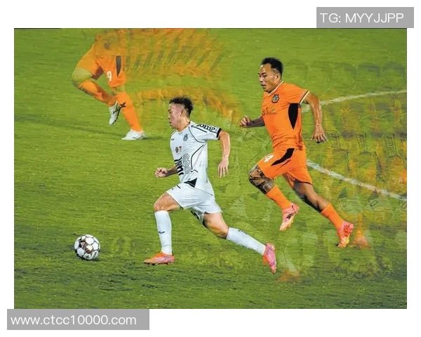 戚姓足球明星的辉煌历程与成就揭秘,探索他们在绿茵场上的传奇故事 戚姓足球明星的辉煌历程与成就揭秘,探索他们在绿茵场上的传奇故事