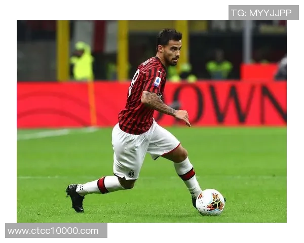 足球明星滑草皮新玩法保护膝盖运动安全新趋势 足球明星滑草皮新玩法保护膝盖运动安全新趋势