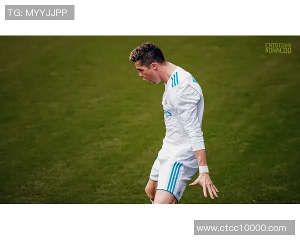 足球明星送上新年祝福愿你在新的一年里梦想成真健康快乐如球场上的胜利 足球明星送上新年祝福愿你在新的一年里梦想成真健康快乐如球场上的胜利